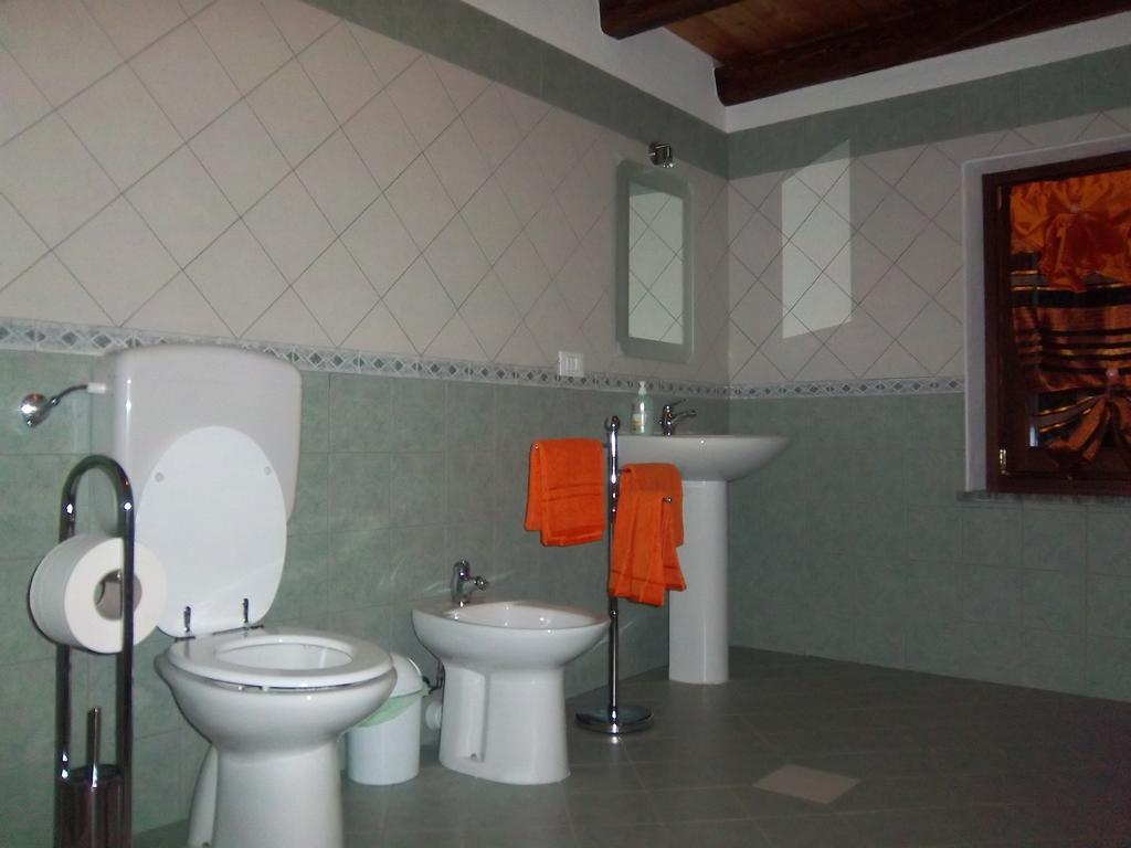 Les Lillas Verrayes Habitación foto